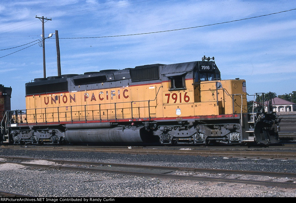 UP 7916 at Stockton